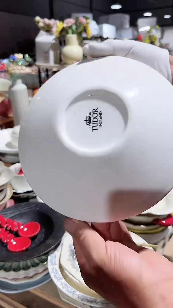 陶瓷9英寸元宝碗微瑕 凑满20元包邮