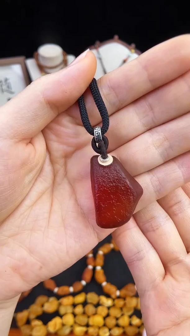琥珀未镶嵌珠宝奇石柒月