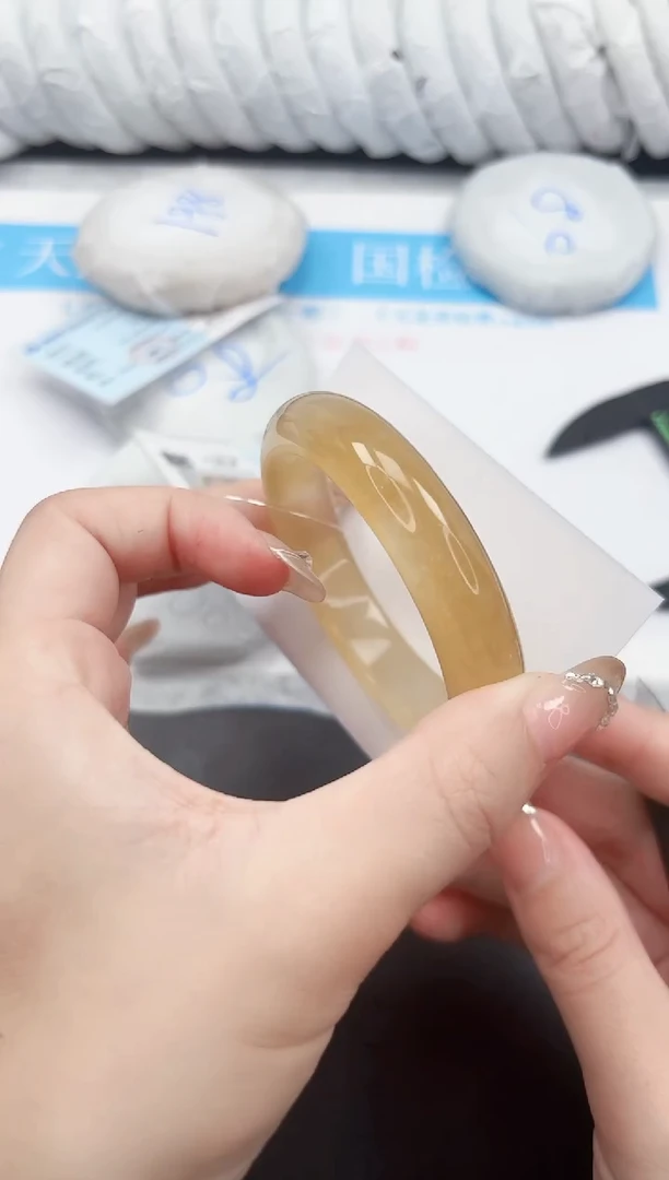 石英质玉手镯未镶嵌153-55L