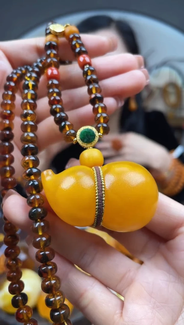 【闪购商品】琥珀裸石未镶嵌首饰 假1赔4 （多样性发货1件