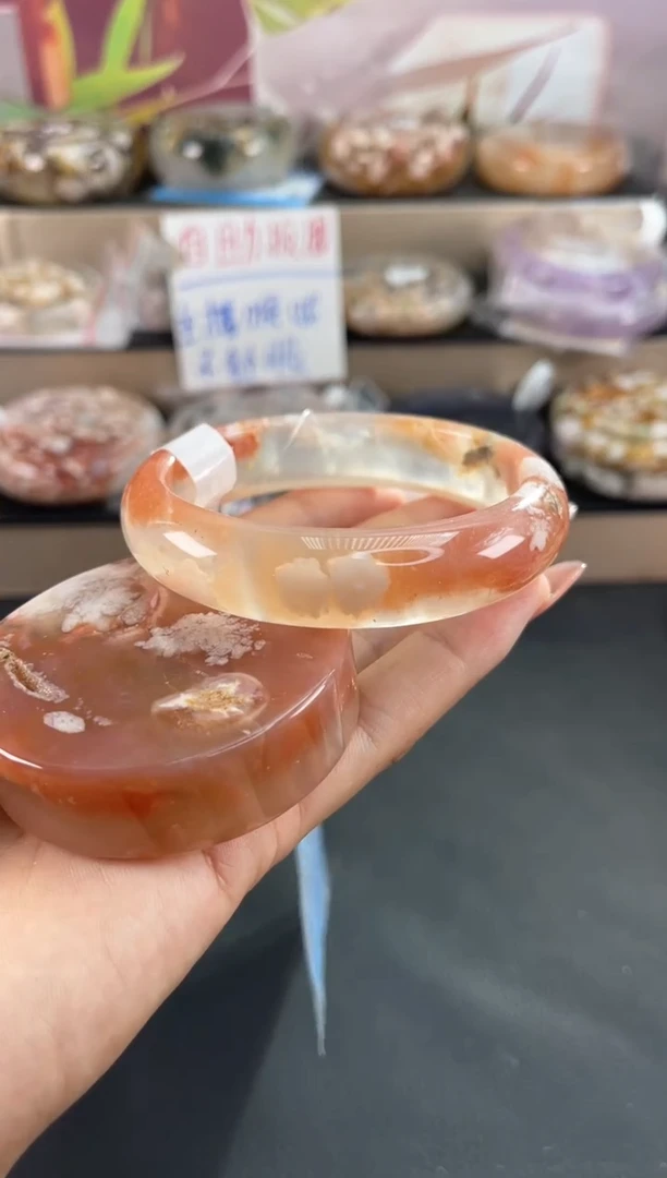 未镶嵌手镯石英质玉60