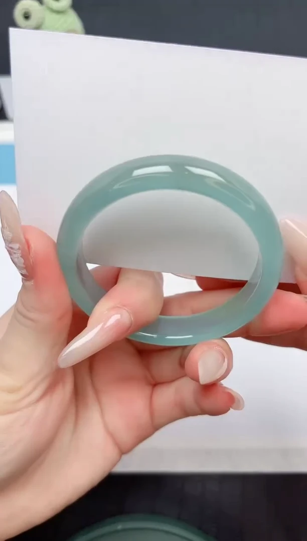 【闪购商品】石英质玉手镯未镶嵌12-53