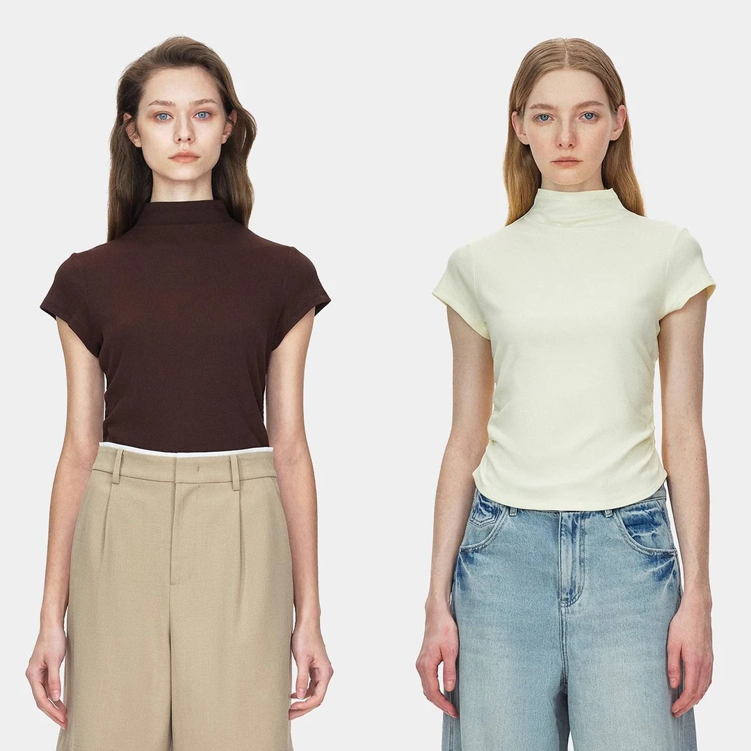 Marllen显瘦整夏环保竖坑条面料修身小飞袖半高领抽褶短袖T恤