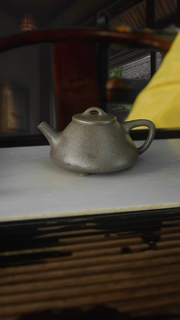 茶杯紫砂?****间天青子冶石瓢230cc