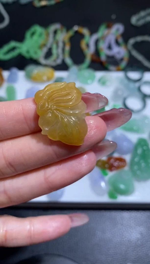 未镶嵌定制翡翠翡翠毛货~