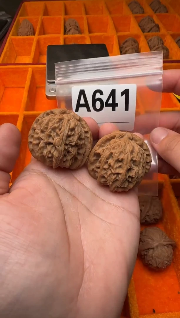 吊坠文玩核桃白狮子42-A641