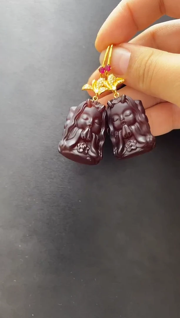 裸石琥珀未镶嵌耳坠