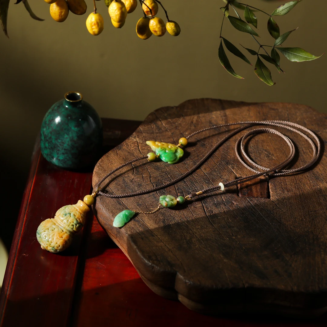 【意婵】天然高品老翡翠精雕葫芦项链18K金-908521