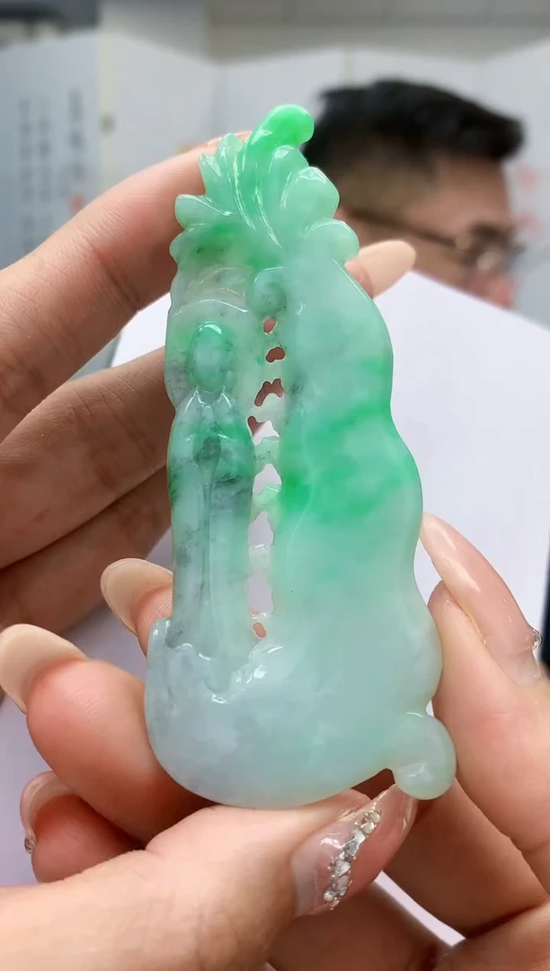 【闪购商品】定制翡翠未镶嵌5152MM-毛货挂件24