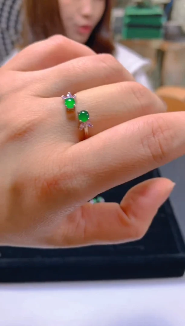 未镶嵌戒指翡翠多样性发一