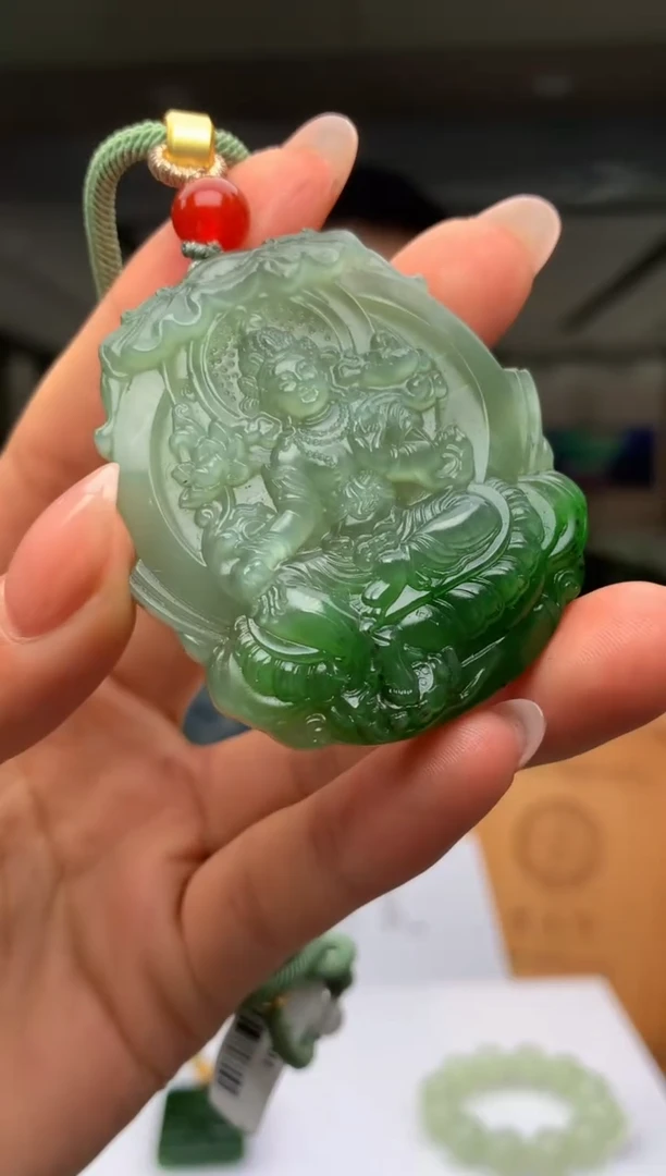 【闪购商品】定制和田玉Boss阳天然和田玉（拍一发一）