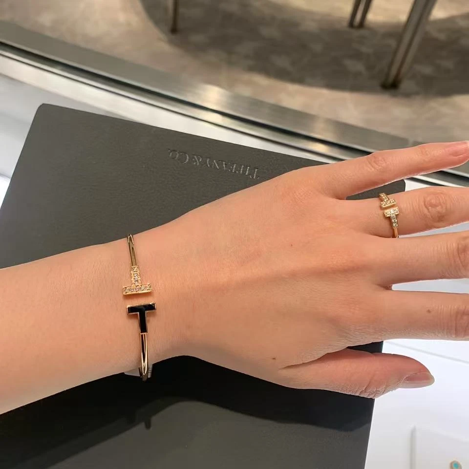 95新 Tiffany & Co./蒂芙尼 安洁利严选手镯/ZH0924151