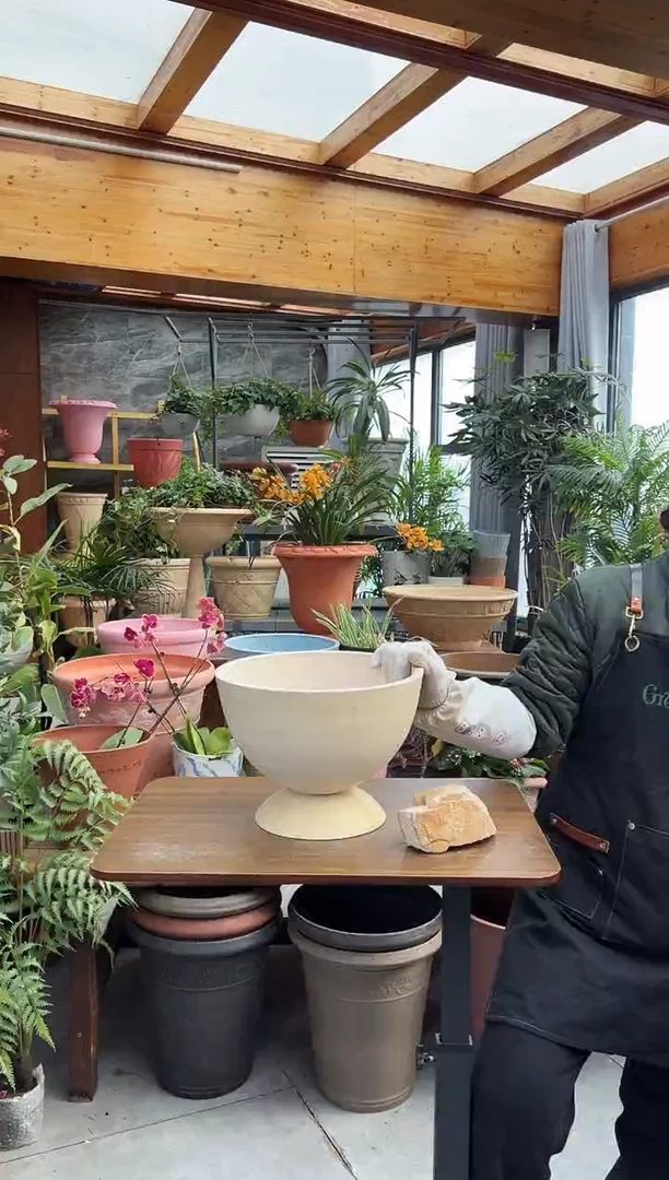 30*21.5/象牙色可拆卸酒杯强体花盆/10BA30