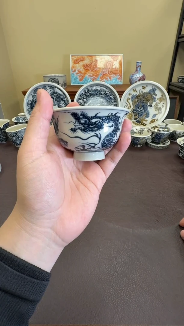 二号釉1351龙纹大压手杯