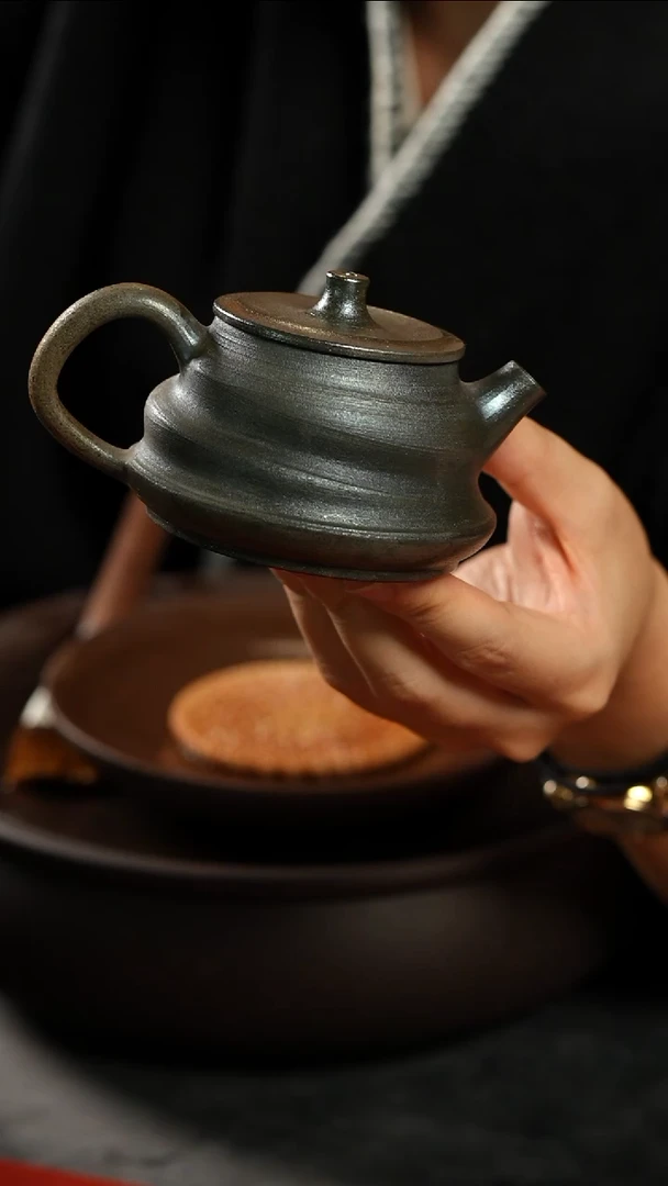 【老铁】LT00268壶 可大刀三位数来谈