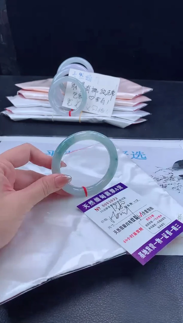 翡翠手镯未镶嵌11111111