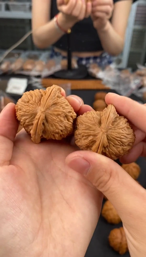 文玩核桃把件白狮子40-s080