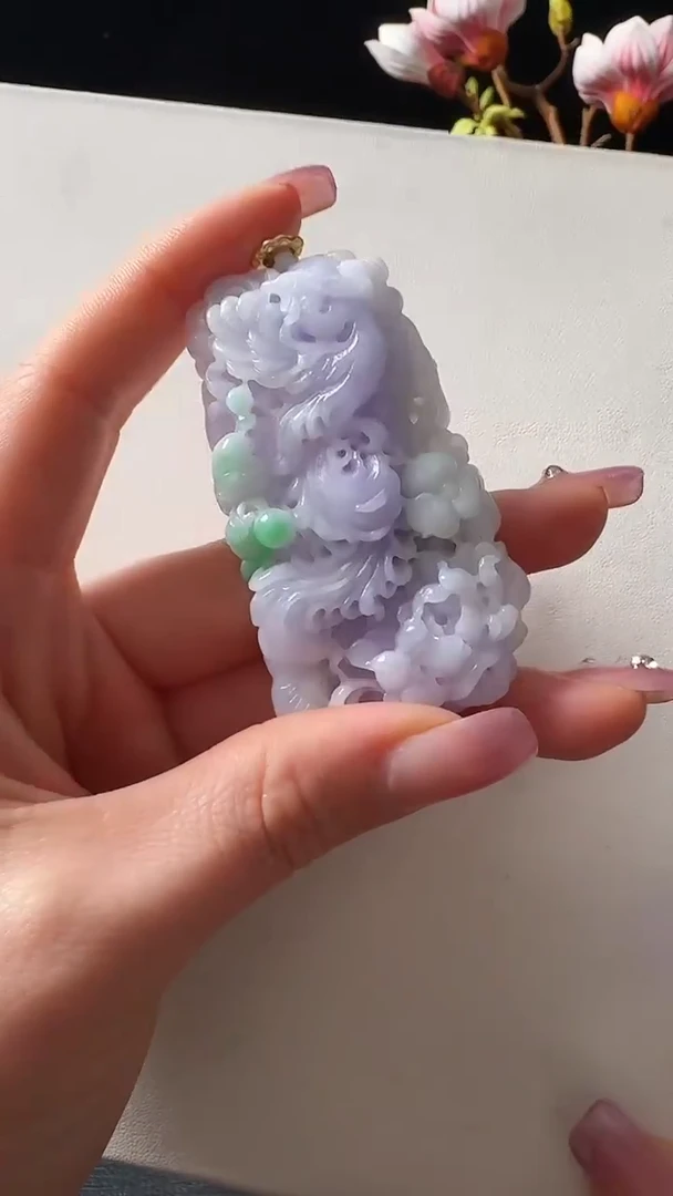 颈饰未镶嵌翡翠凤牌