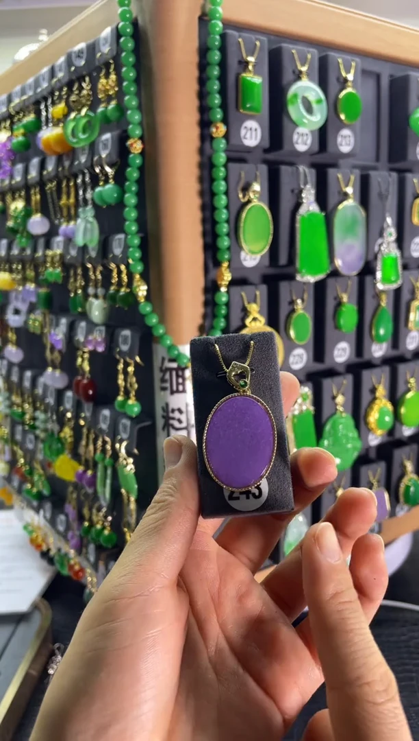 【闪购商品】翡翠耳饰银S925镶嵌243...