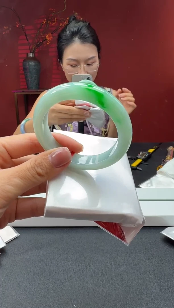 未镶嵌手镯翡翠张*闹翡翠手镯