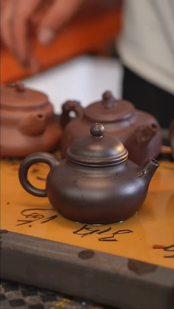 茶壶紫砂容天 半手工200cc