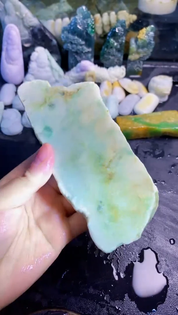 颈饰未镶嵌翡翠天然翡翠065