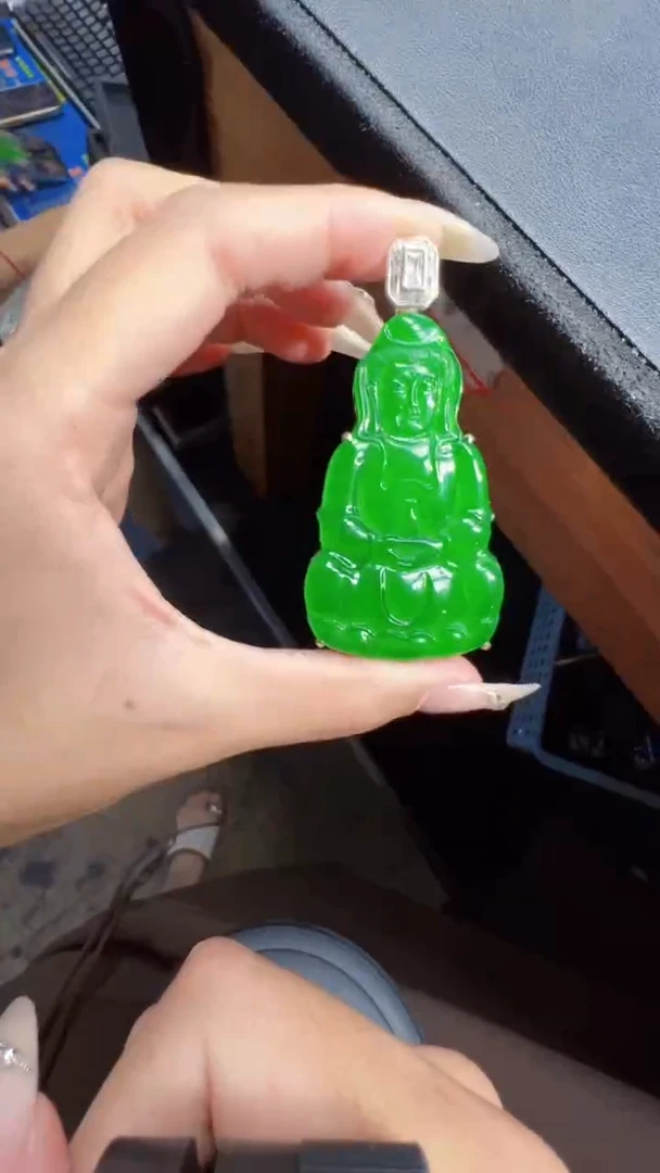 未镶嵌定制翡翠翡翠A货有轻微色差属于正常现象，观音多样性发货1