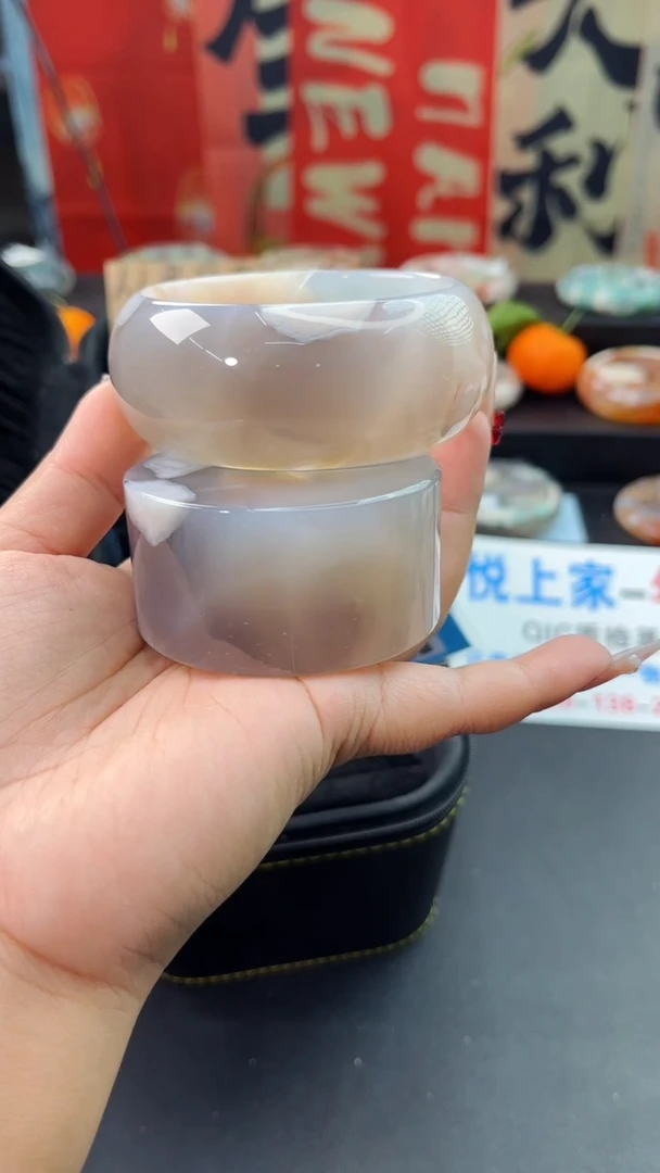 【闪购商品】石英质玉手镯未镶嵌赠送镯心（62圈口）