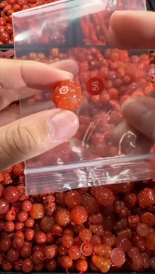 【闪购商品】南红玛瑙颈饰未镶嵌1