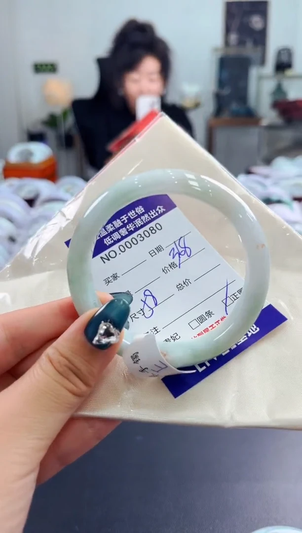 翡翠手镯未镶嵌天然缅甸A货翡翠