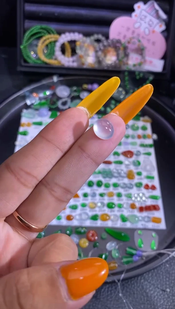 未镶嵌挂件翡翠蛋
