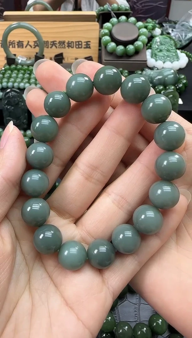 和田玉未镶嵌珠宝奇石手串