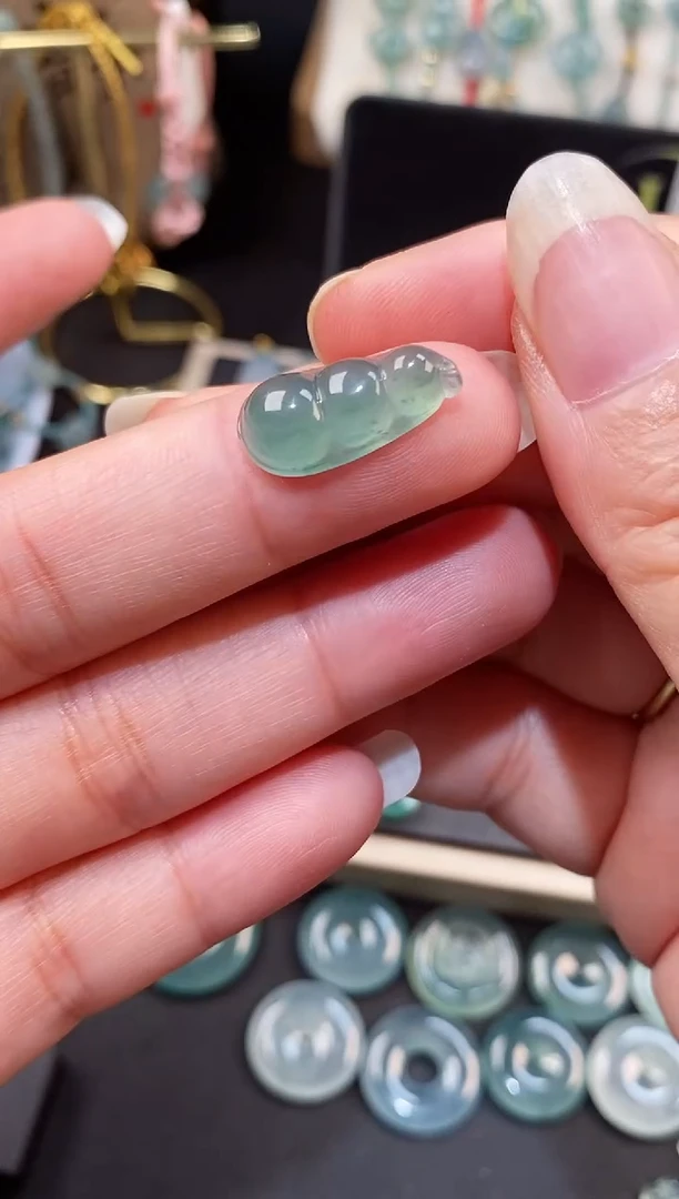 散珠翡翠福豆裸石