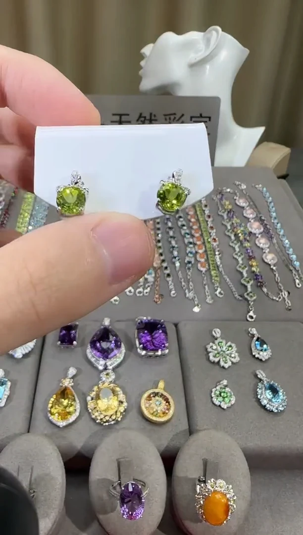 银S925镶嵌耳饰橄榄石7mm耳钉简约款