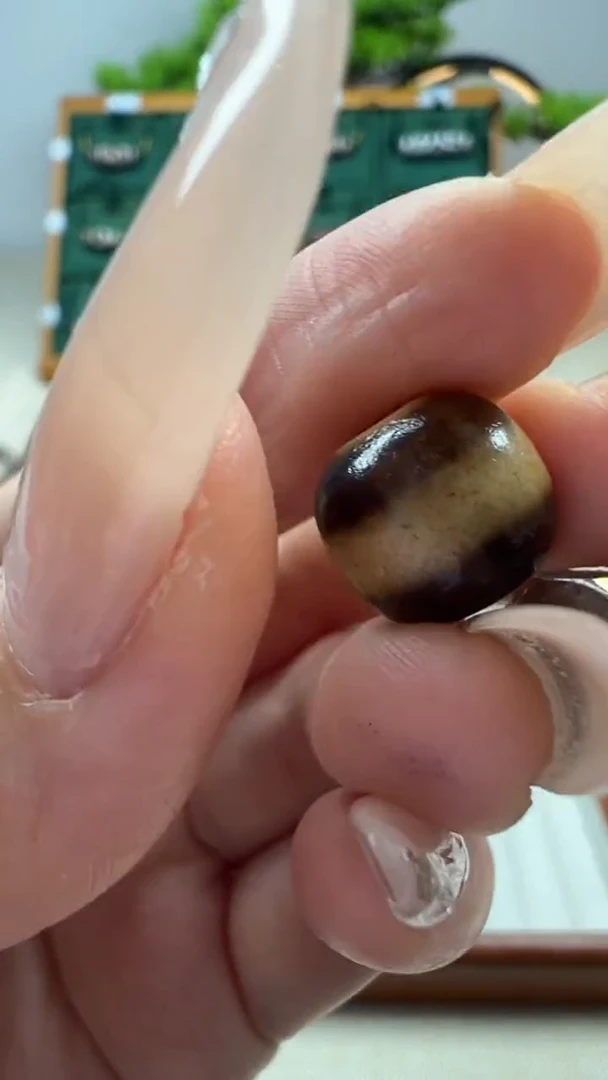 玛瑙/玉髓（覆膜）颈饰未镶嵌49.（微瑕随机发货）