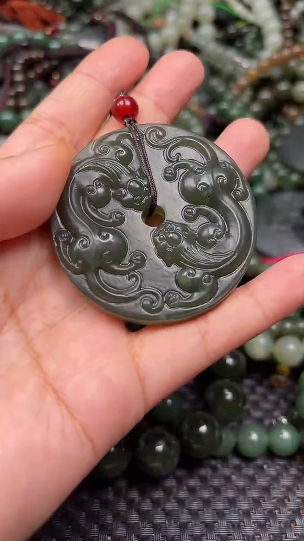 颈饰未镶嵌和田玉1