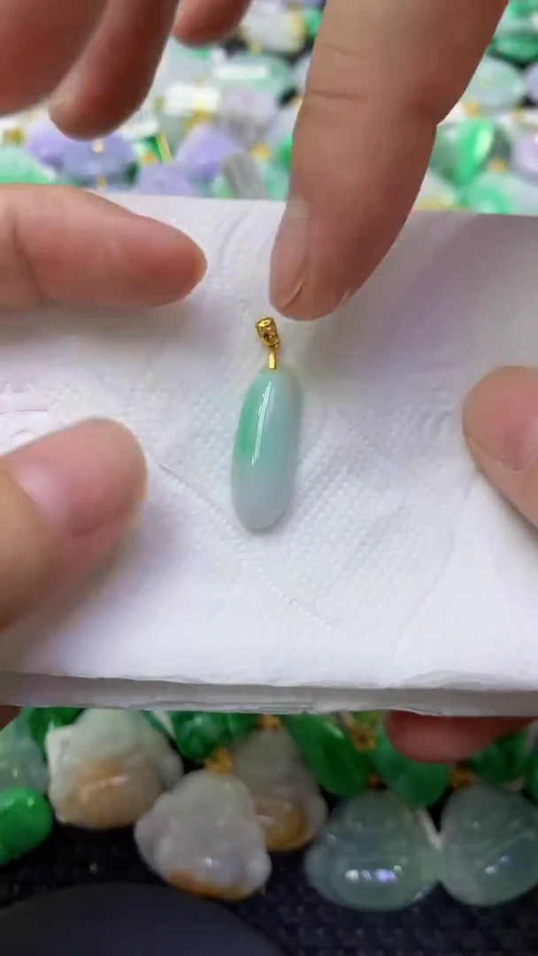 颈饰未镶嵌翡翠天然缅甸翡翠A货