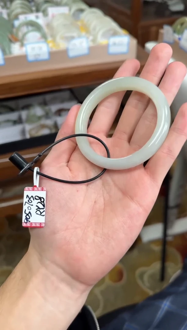 未镶嵌手镯和田玉55