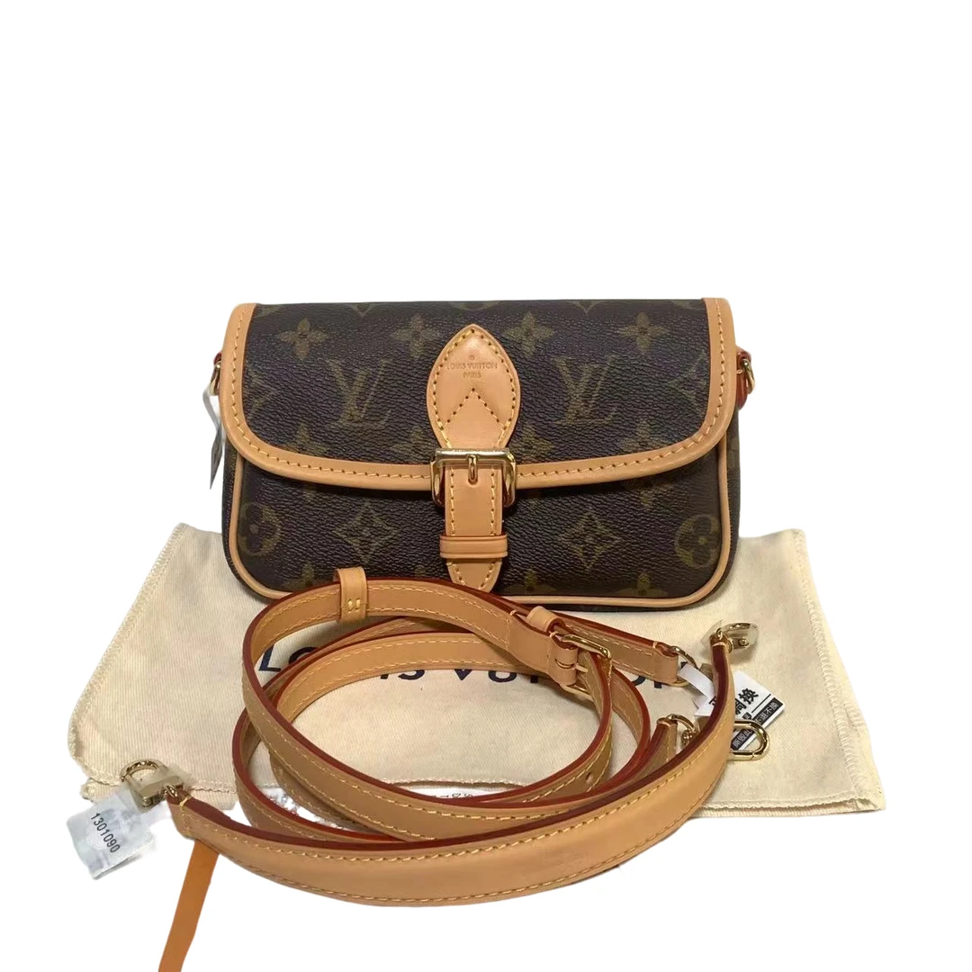 全新未使用 LV LV老花法棍mini斜挎包bwz10063