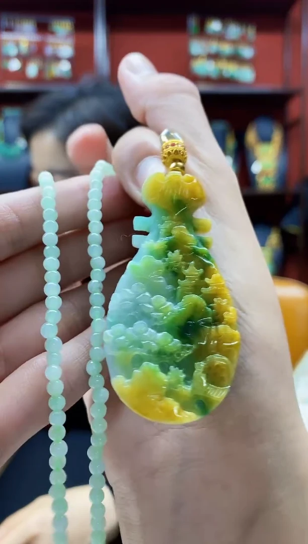 颈饰未镶嵌翡翠吊坠