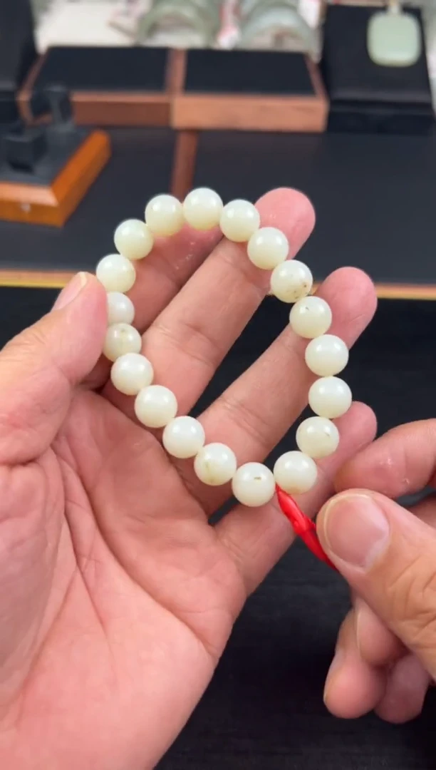 【闪购商品】和田玉手串未镶嵌且末微色差米达卡10