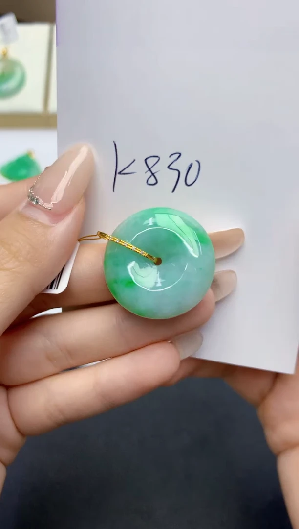 翡翠18K金镶嵌颈饰天然缅甸A货翡翠