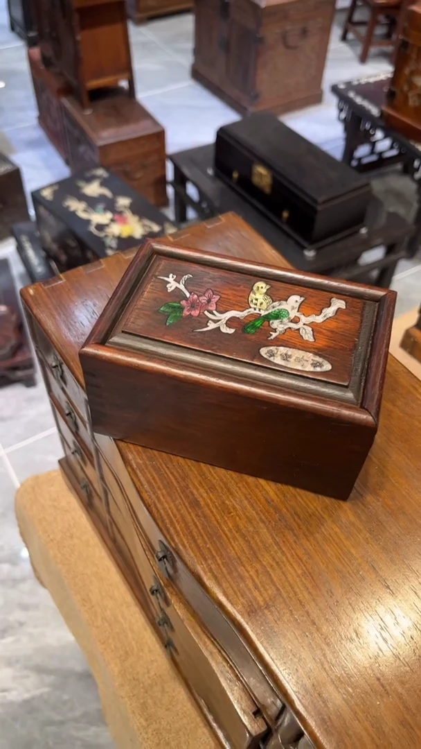 木喜鹊登梅螺钿抽拉盒