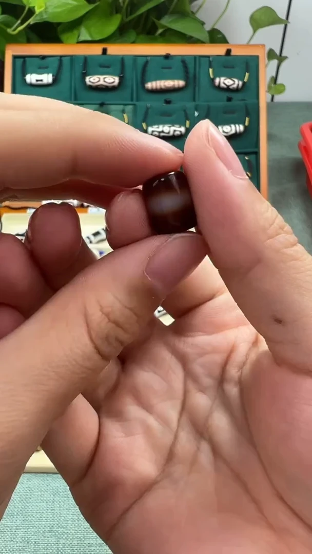 玛瑙/玉髓（覆膜）颈饰未镶嵌5.(微瑕随机发货)