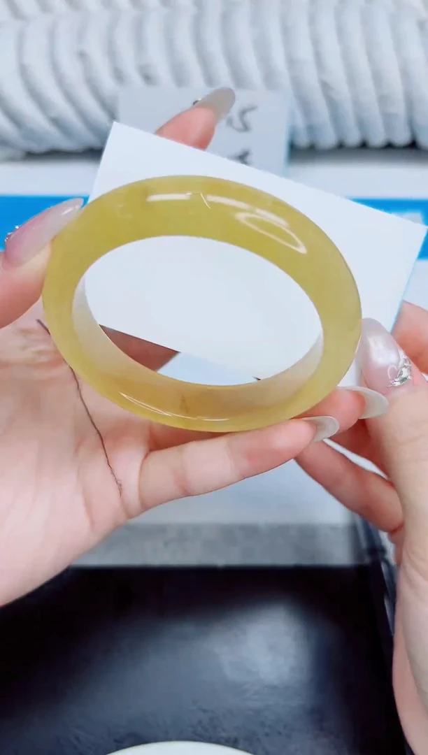 未镶嵌手镯石英质玉10/57.2