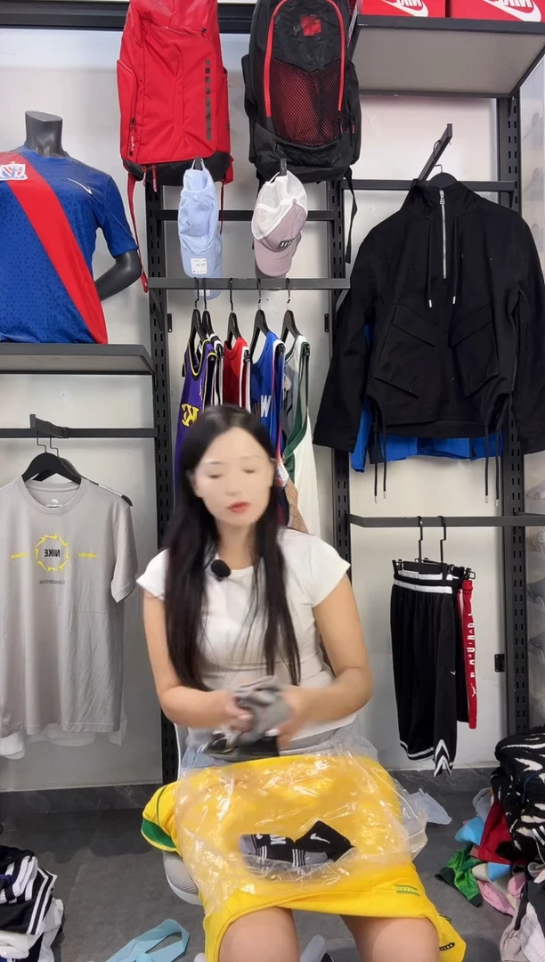 749编码 瑕疵款直播间过款为准 尺码·