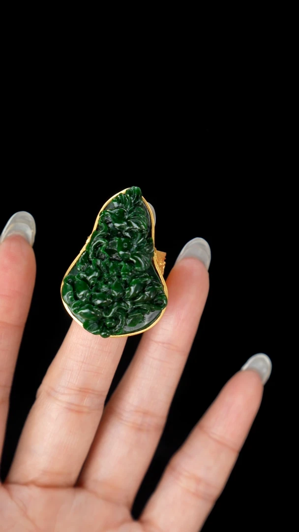 颈饰未镶嵌翡翠戒指25