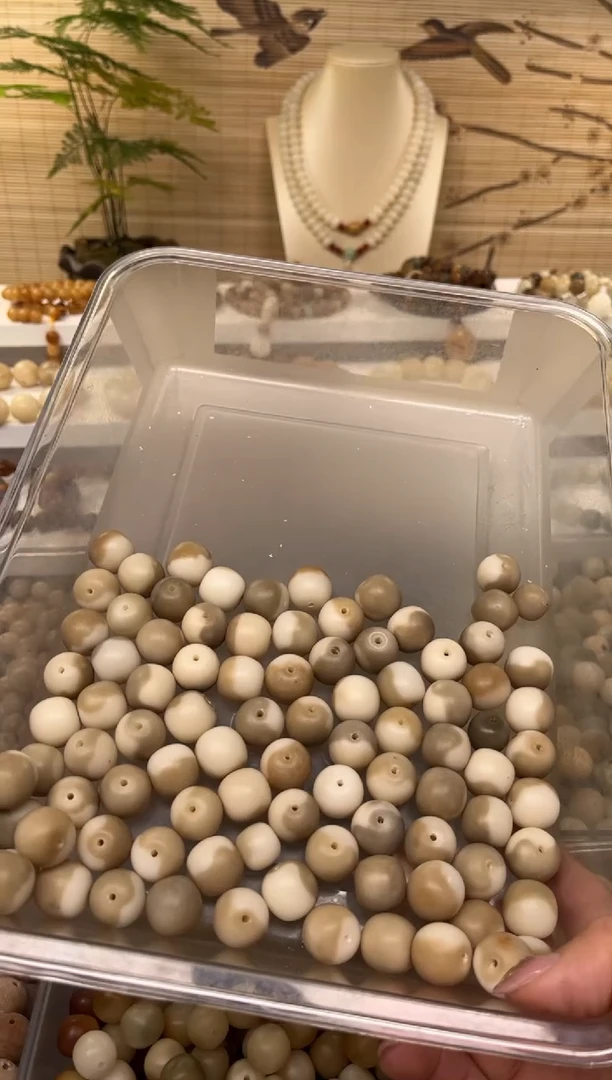 【闪购商品】白玉菩提手串卡16奶灰半壁桶珠16颗