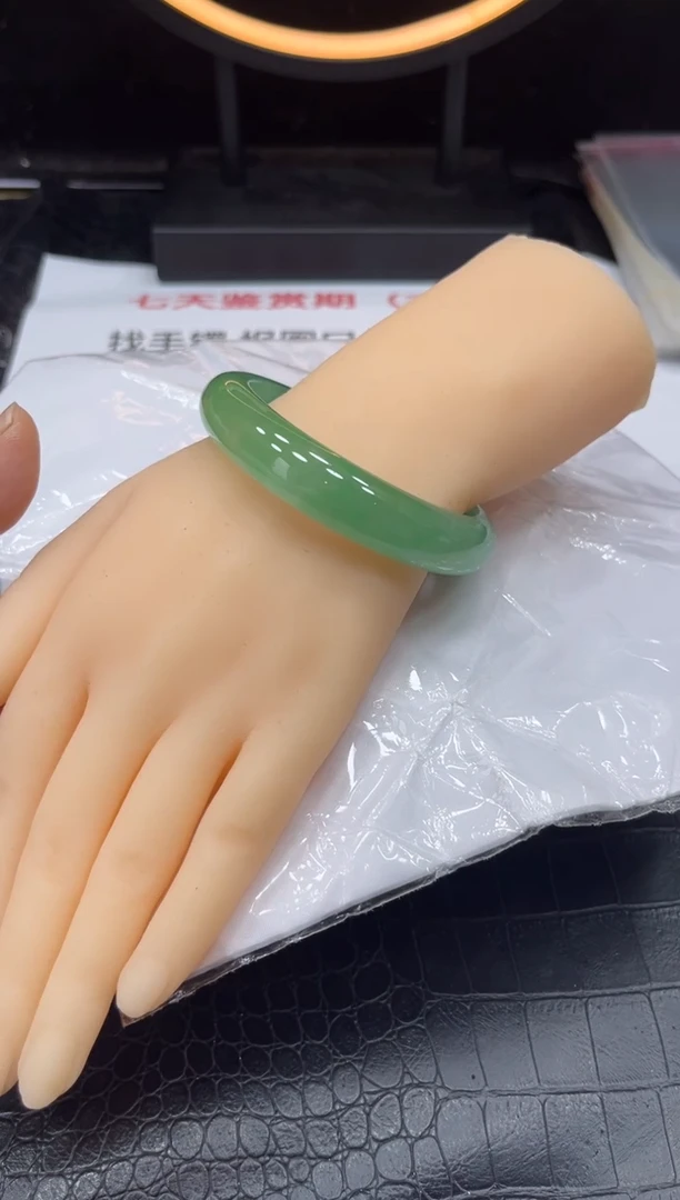 宁宁62号高冰大气手镯