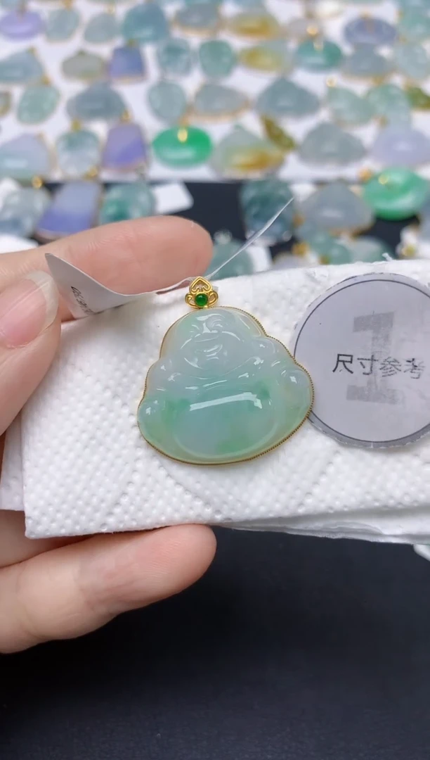 翡翠18K金镶嵌颈饰天然缅甸A货翡翠